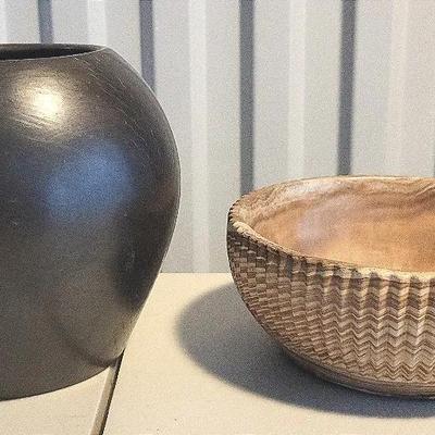 Earl Robbins Pottery + (1115)