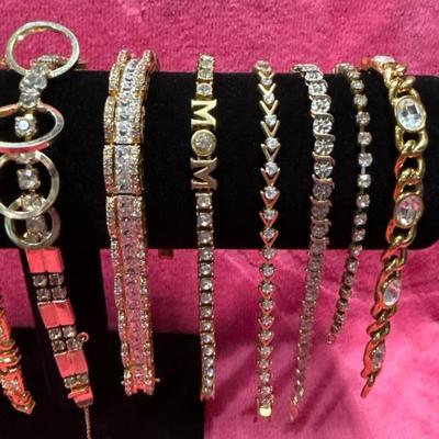 Sale Photo Thumbnail #913