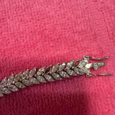 Sale Photo Thumbnail #922