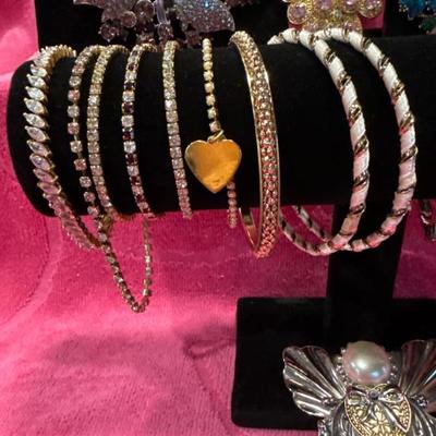 Sale Photo Thumbnail #953