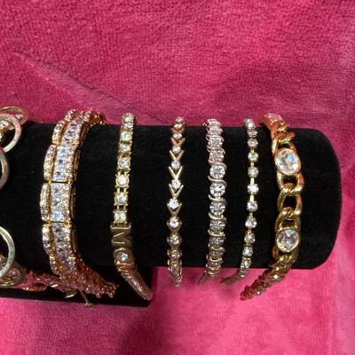 Sale Photo Thumbnail #914