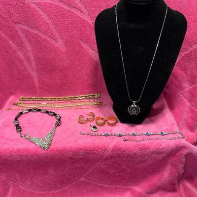 Sale Photo Thumbnail #992