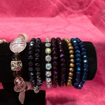 Sale Photo Thumbnail #940