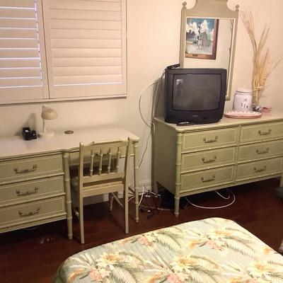Mid Century Modern Bedroom Suite