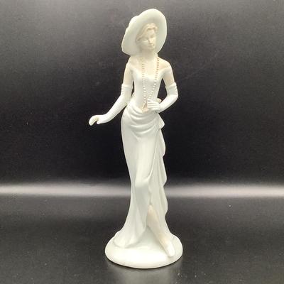 Vintage Porcelain Figurine
