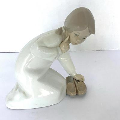 Girl With Slippers By Lladro