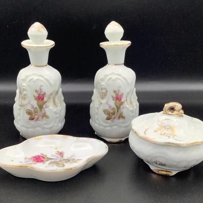 Japanese Porcelain Vanity Set