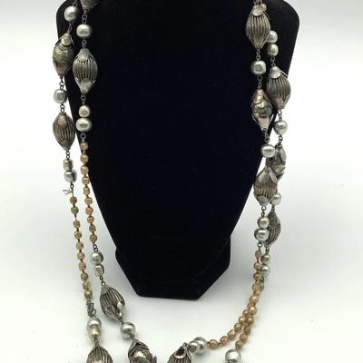 Vintage Silver Tone Assorted Bauble And Beads Necklace 