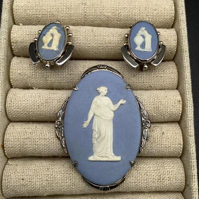 Wedgewood Blue Cameo Brooch And Earrings In Sterling Silver 