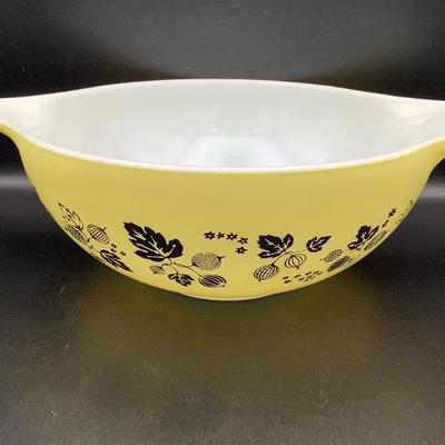 Pyrex Gooseberry Cinderella Mixing Bowl 