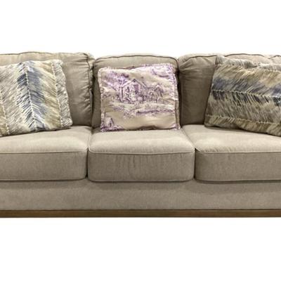 Sale Photo Thumbnail #484