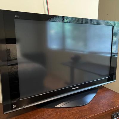 Panasonic VIERA TH-42PZ77U 42" Plasma HDTV with Remote | Full HD 1080p