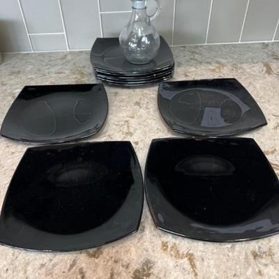 Modern Tabletop Set – 10 Black Square Plates & Glass Cruet