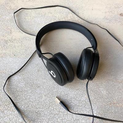 Beats EP Wired On-Ear Headphones – Black