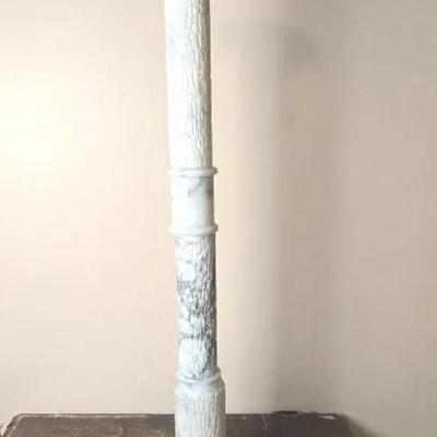 Vintage Alabaster Column Pedestal – Classical Style Display Stand
