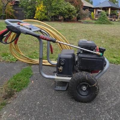 Heavy-duty Excell 2600 PSI pressure washer powered by a reliable Honda GC160 5 HP engine. Includes w