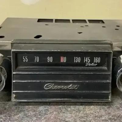 Chevrolet AM Radio – Factory Dash Mount Unit-Mid Century 