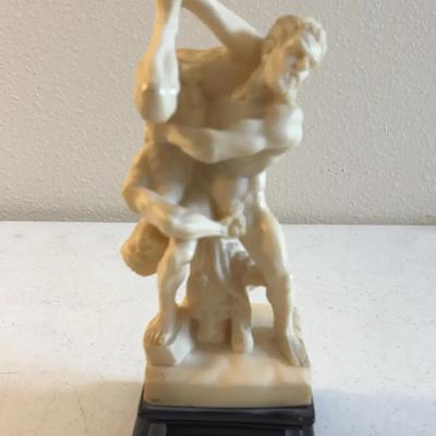 11” Hercules Vs King Diomedes Statue