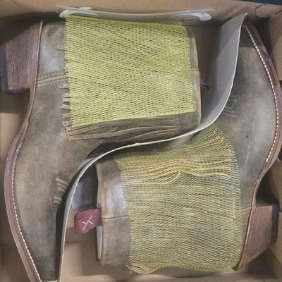 Twisted x ladies' boots size 8 
