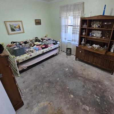 Sale Photo Thumbnail #119