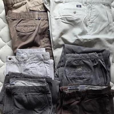 (8) Pairs Men's Columbia and Dockers Pants