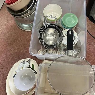 Mystery Lot of Kitchen Items- Some Vintage 