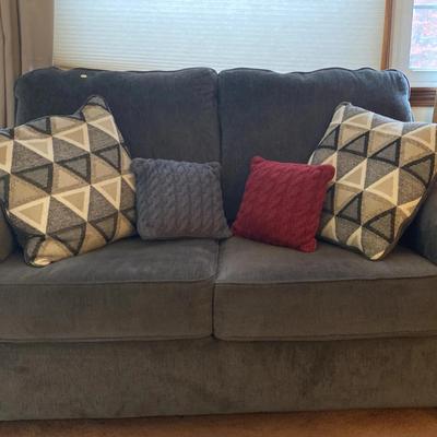 Plush Gray Loveseat with Throw Pillows 