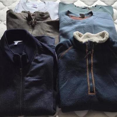 (6) Men's Fleece Tops- XL and XXL
