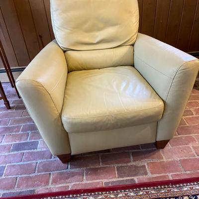 Natuzzi Leather Recliner