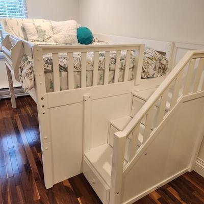 Sale Photo Thumbnail #110