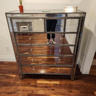 Sale Photo Thumbnail #108