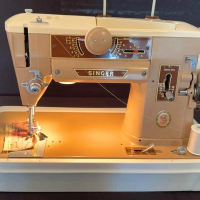  Vintage Singer 401A Slant-O-Matic sewing machine