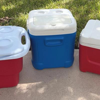 Igloo And Rubbermaid Coolers