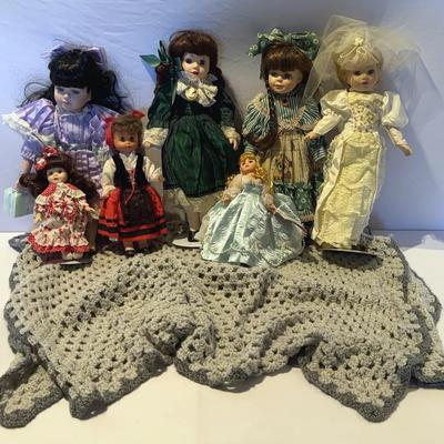 American Classic Dolls With Gray crochet blanket