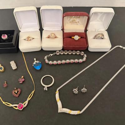 Wow Lot Of Necklaces Rings Bracelet