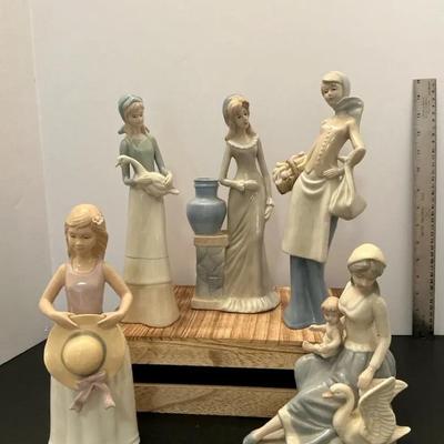 5 Peace Mixed Lots Of Vintage Lladro Porcelain Figurines