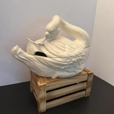 Large Vintage Swan Soup Tureen