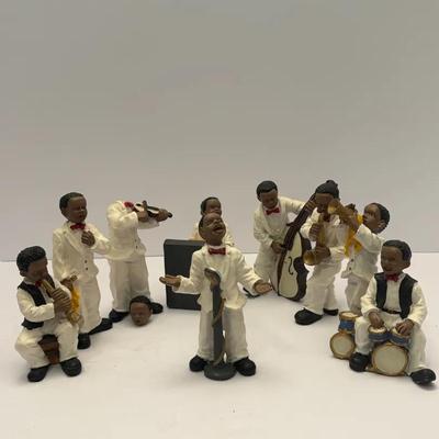 Lot Of 9 Figurines