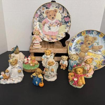 Mixed Lot Teddy Bear Plates and Figurines