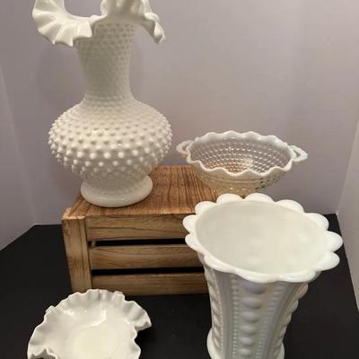Mixed Lot Collectibles Milk Glass Vase Bowls