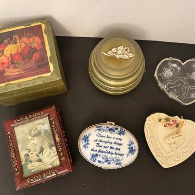 Lot Of Six Little Trinket Boxes