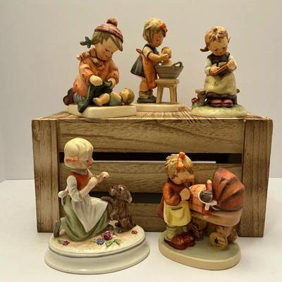 Hummel Girl Mix Lot Of 5