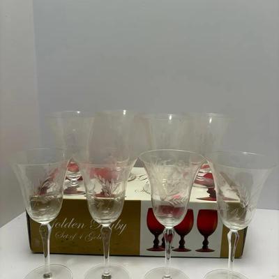 Lot Of 12 Wine Glasses