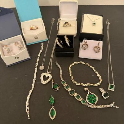 Mixed Lot Jewelry Necklaces Earrings Rings