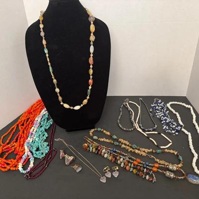 Cool Lot Of Jewelry Rocks Shells