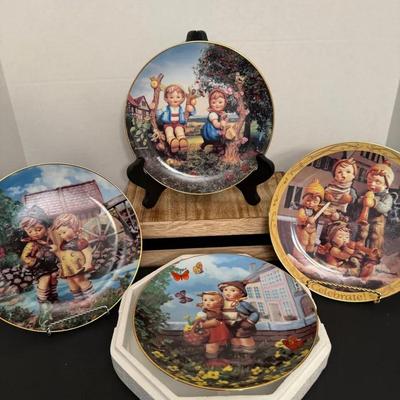 MJ Hummel Mixed Lot Decorator Plates