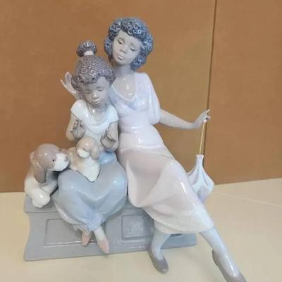 Lladró "Meet My Friend" Porcelain Figure