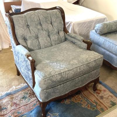 MidCentury Broyhill-style French Provincial Tufted Blue Damask Armchair, 1950s Vintage