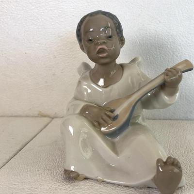 Lladró "Angel with Mandolin" or "Angel” Porcelain Figure #4537, Black Legacy Collection