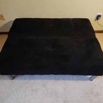 Black Futon